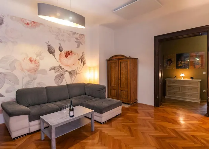 Apartment Galerija Rosa Centifolia *