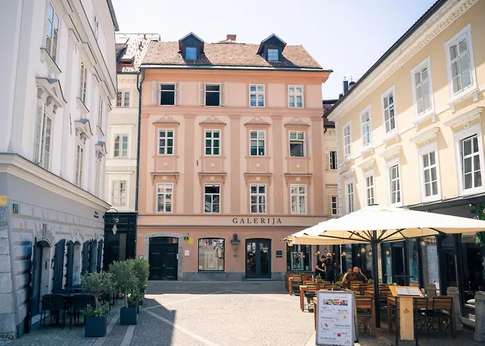 Apartment Galerija Rosa Centifolia Ljubljana